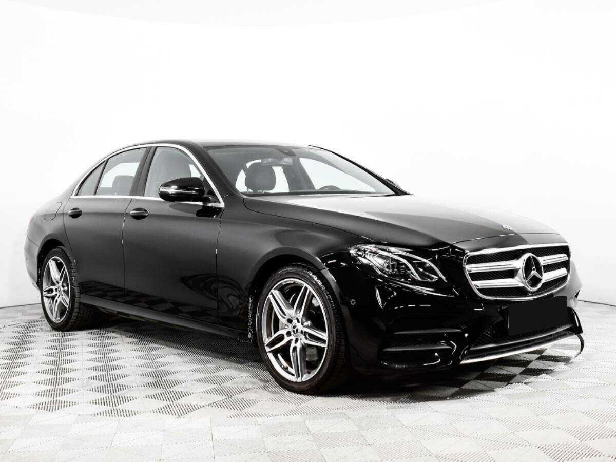 Mercedes-Benz E-Класс с пробегом — 2019 год. Фото: #2