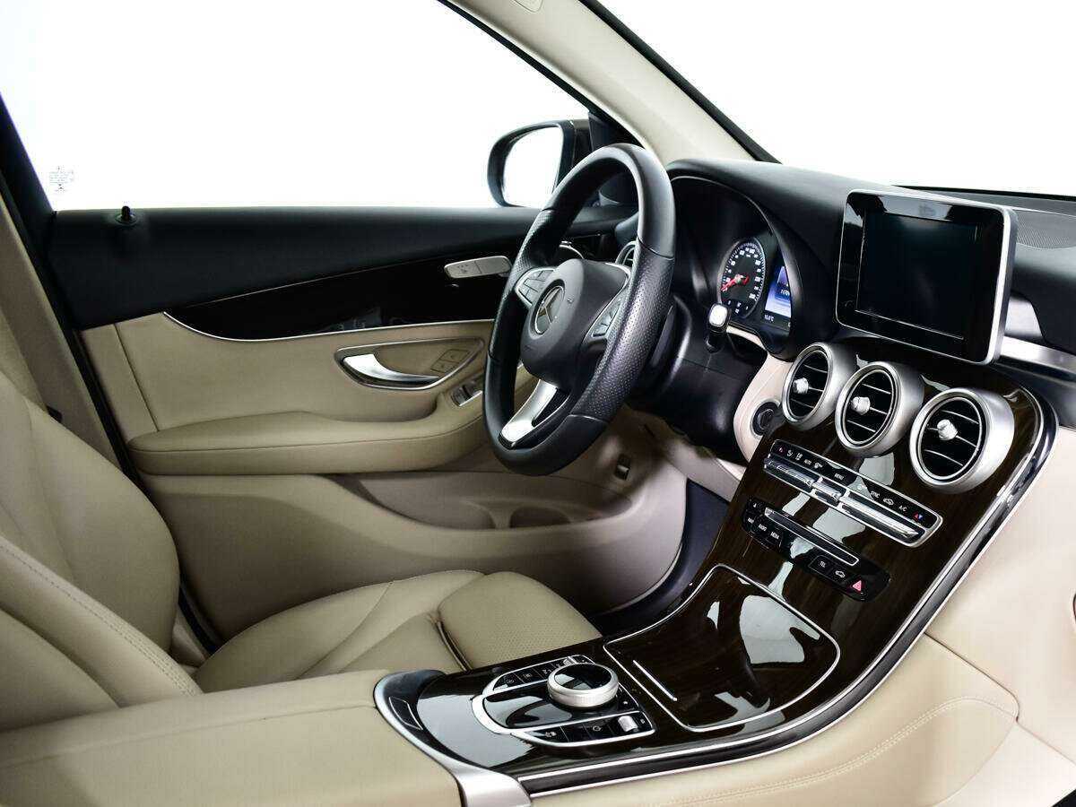 Mercedes-Benz GLC с пробегом — 2015 год. Фото: #8