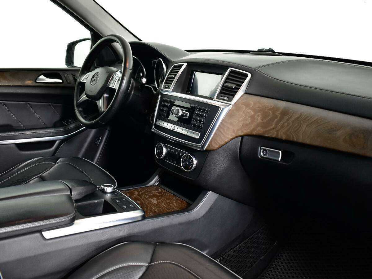 Mercedes-Benz GL-Класс с пробегом — 2013 год. Фото: #6