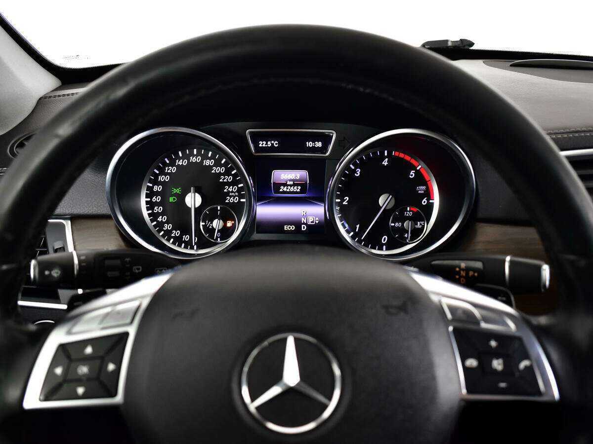 Mercedes-Benz GL-Класс с пробегом — 2013 год. Фото: #9