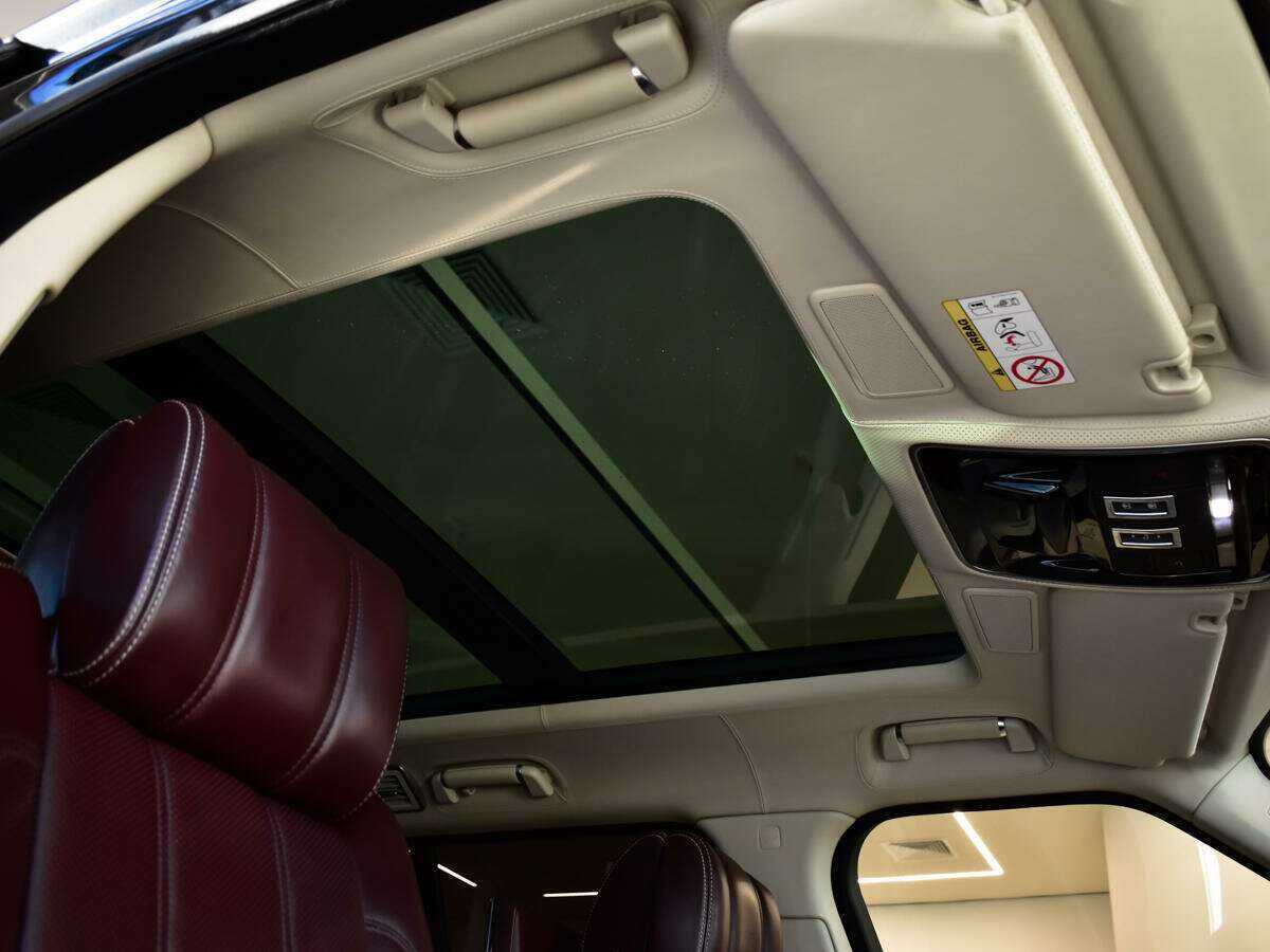 Land Rover Range Rover с пробегом — 2017 год. Фото: #9