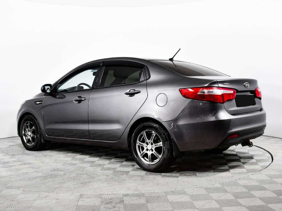Kia Rio с пробегом — 2011 год. Фото: #6