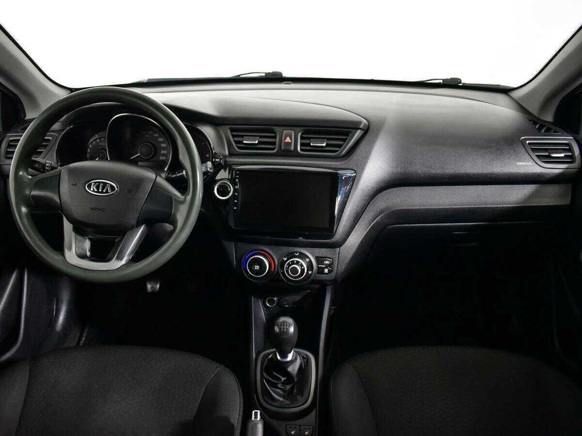 Kia Rio с пробегом — 2011 год. Фото: #11