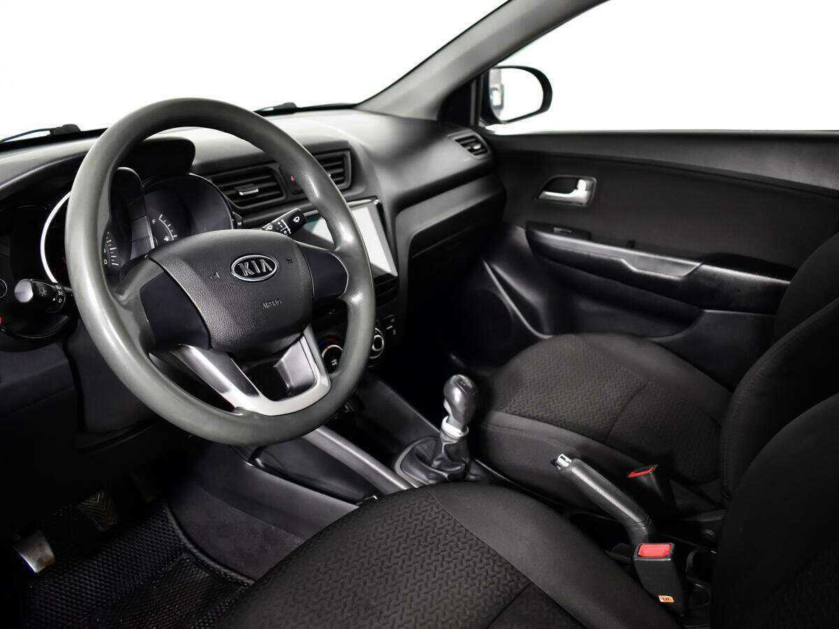 Kia Rio с пробегом — 2011 год. Фото: #12