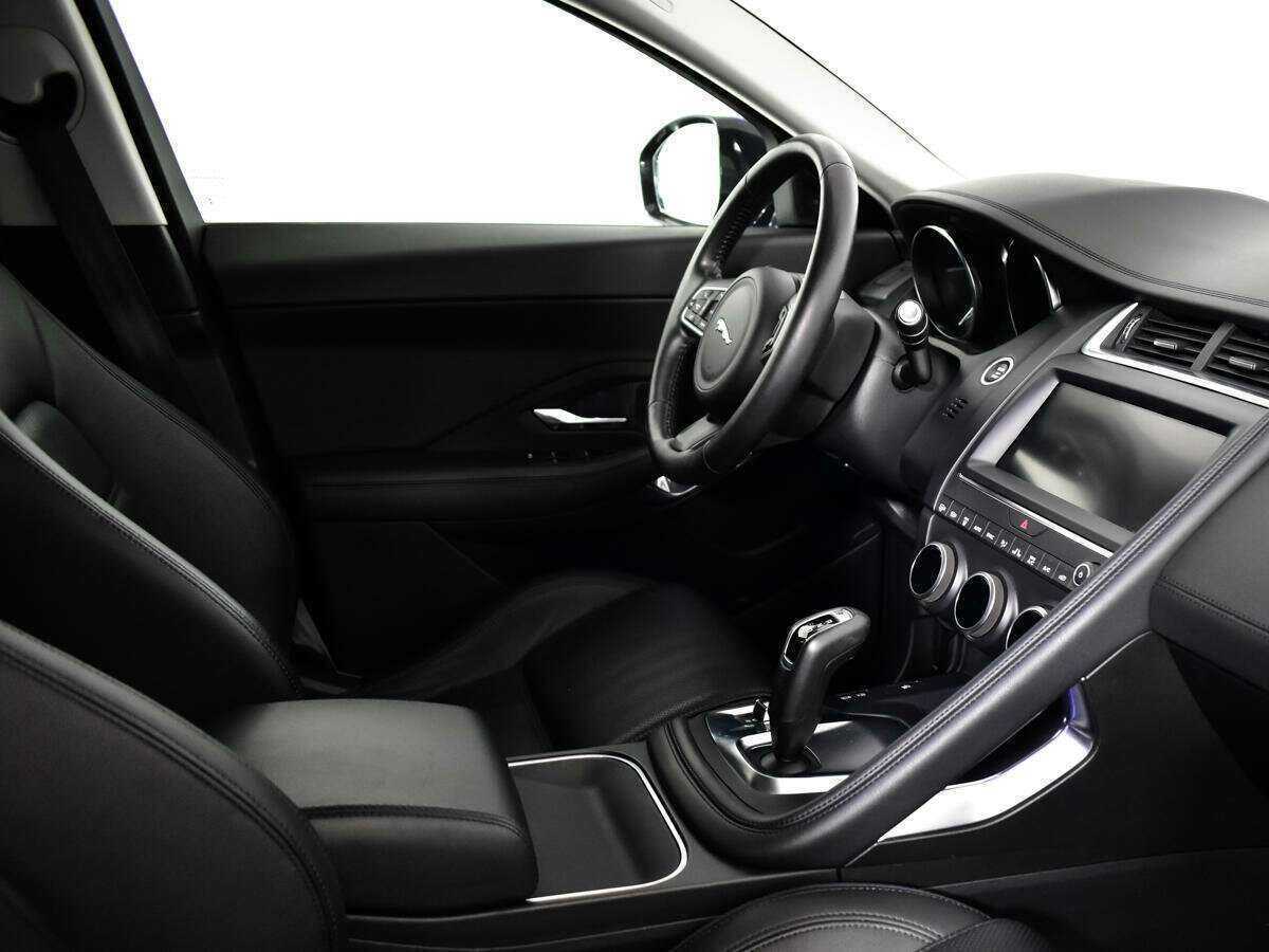 Jaguar E-Pace с пробегом — 2018 год. Фото: #6