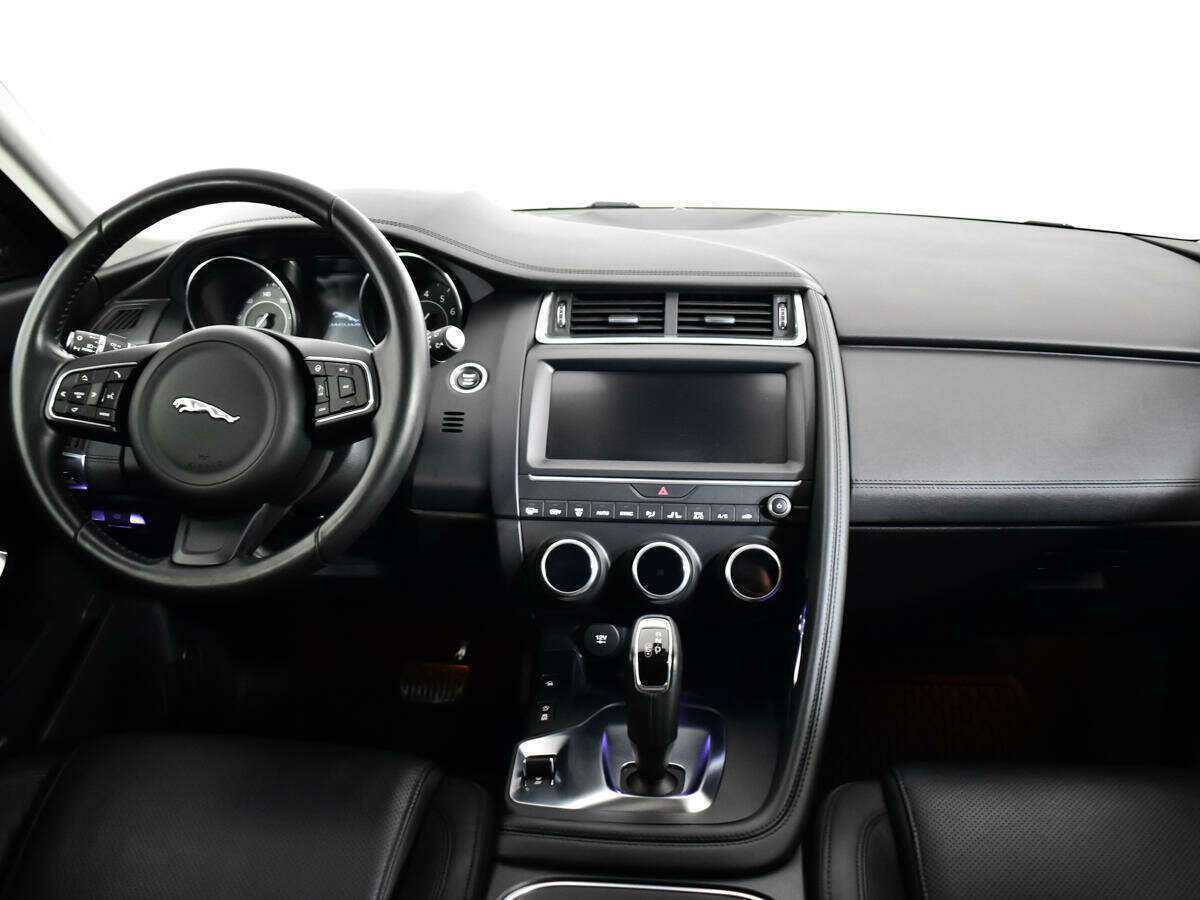 Jaguar E-Pace с пробегом — 2018 год. Фото: #9