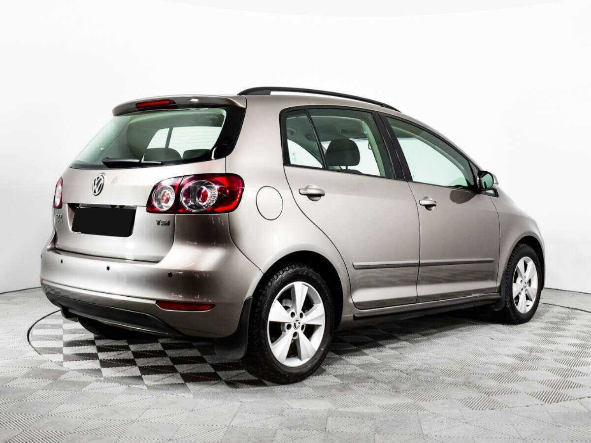 Volkswagen Golf Plus с пробегом — 2011 год. Фото: #4