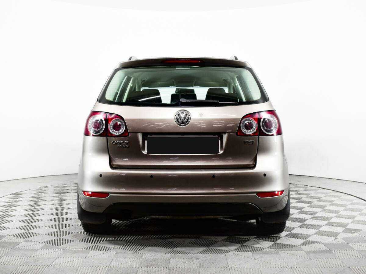 Volkswagen Golf Plus с пробегом — 2011 год. Фото: #5