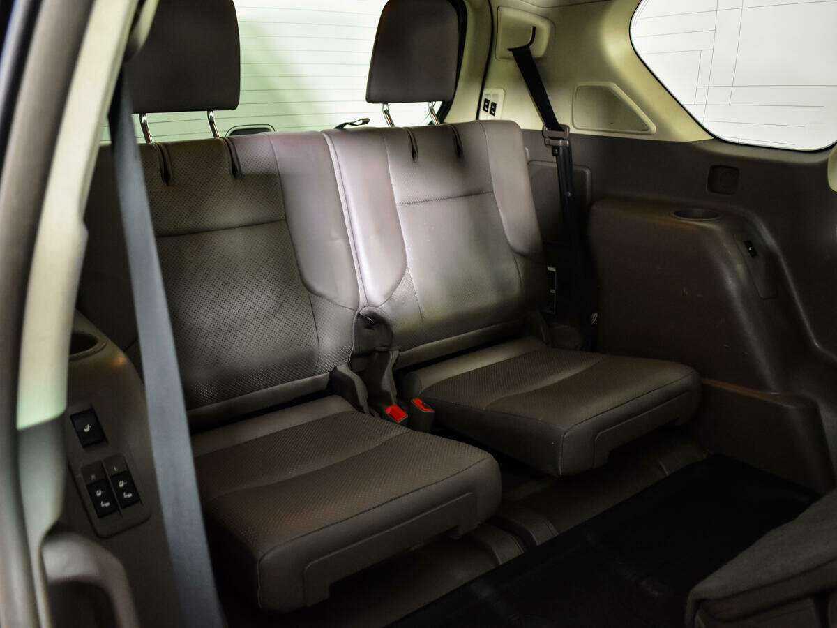 Lexus GX с пробегом — 2011 год. Фото: #10