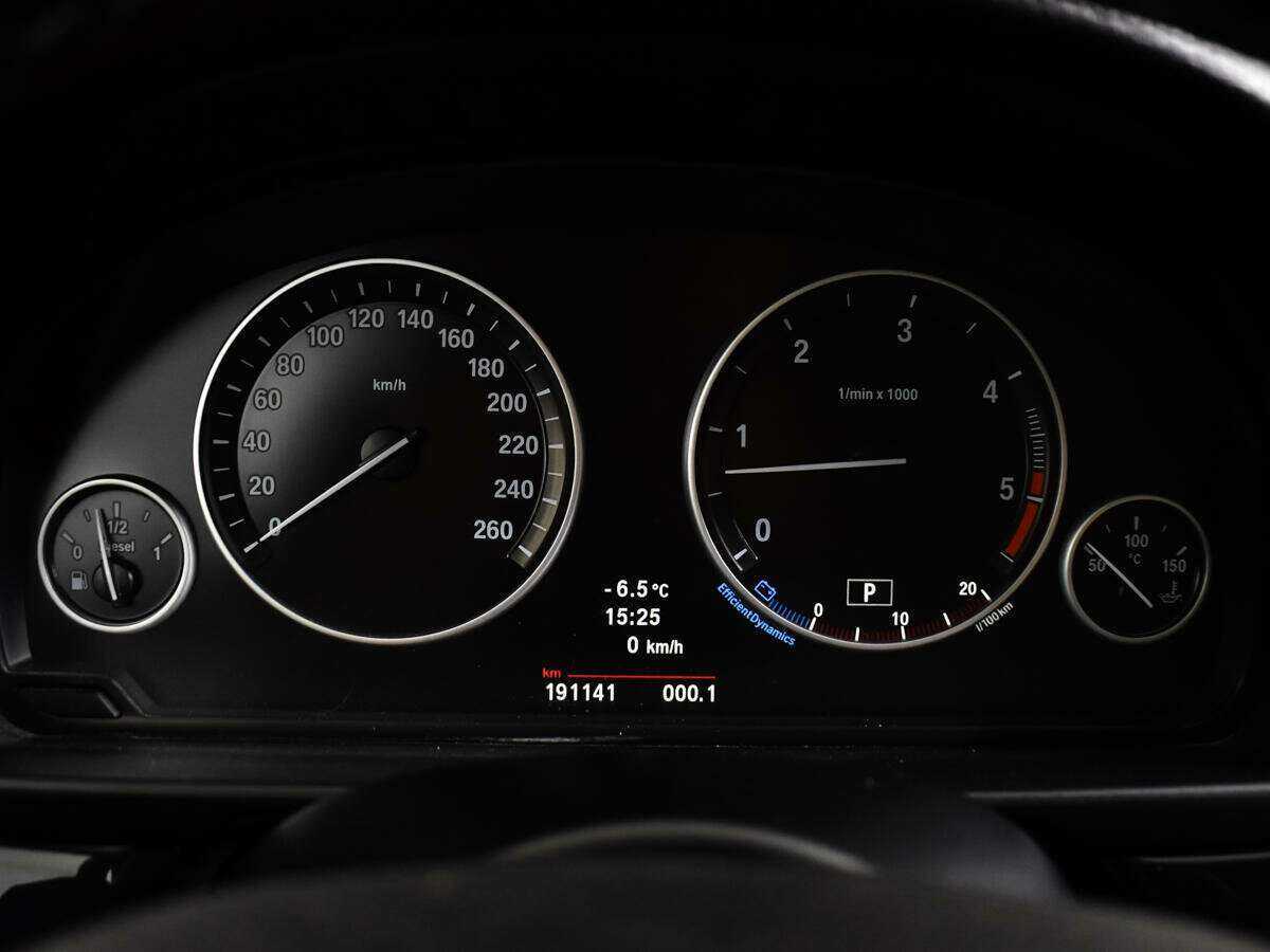 BMW 5 серии с пробегом — 2011 год. Фото: #10