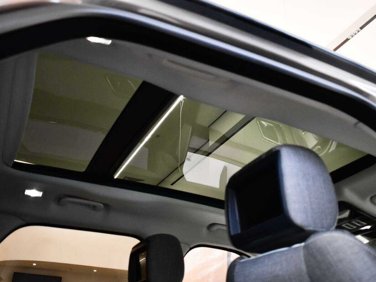 Land Rover Range Rover Velar с пробегом — 2020 год. Фото: #10