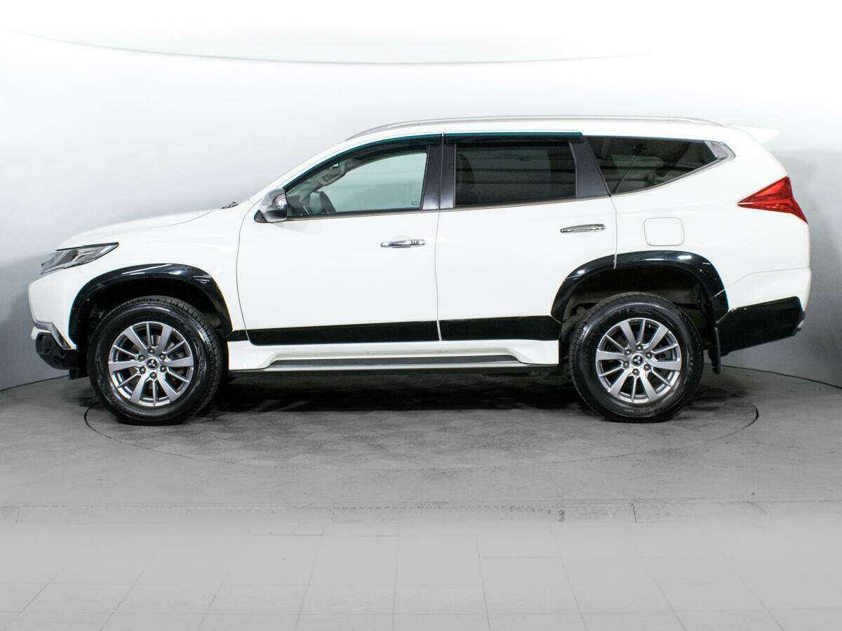 Mitsubishi Pajero Sport с пробегом — 2018 год. Фото: #6