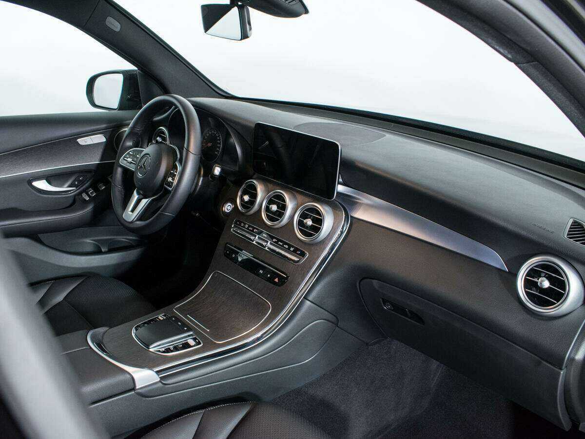 Mercedes-Benz GLC с пробегом — 2022 год. Фото: #8