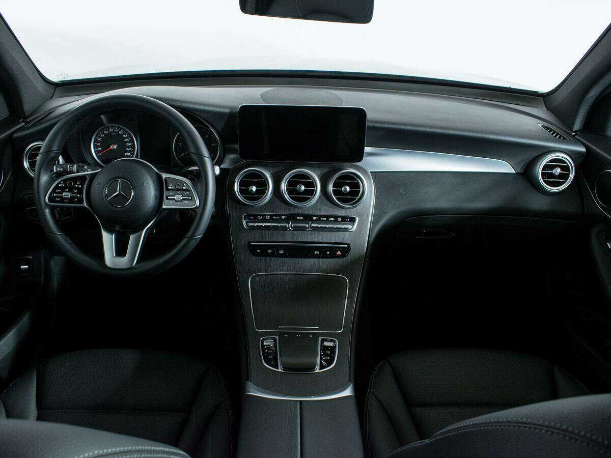 Mercedes-Benz GLC с пробегом — 2022 год. Фото: #11