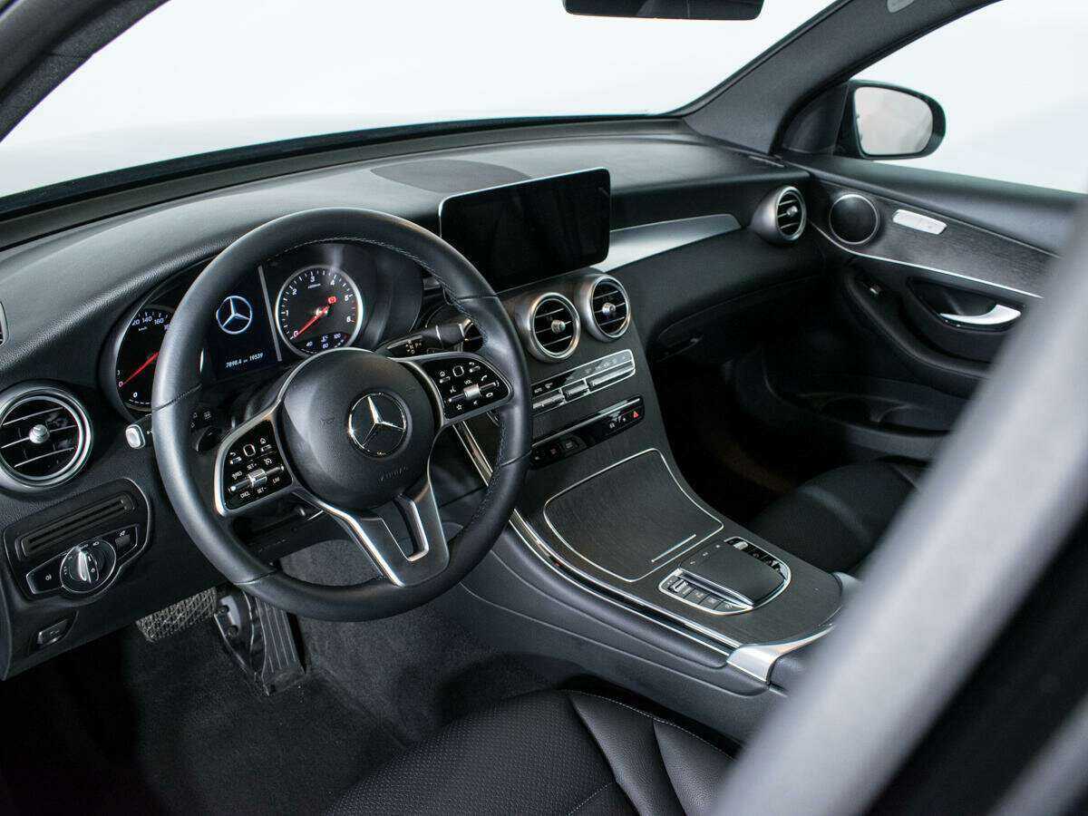 Mercedes-Benz GLC с пробегом — 2022 год. Фото: #12