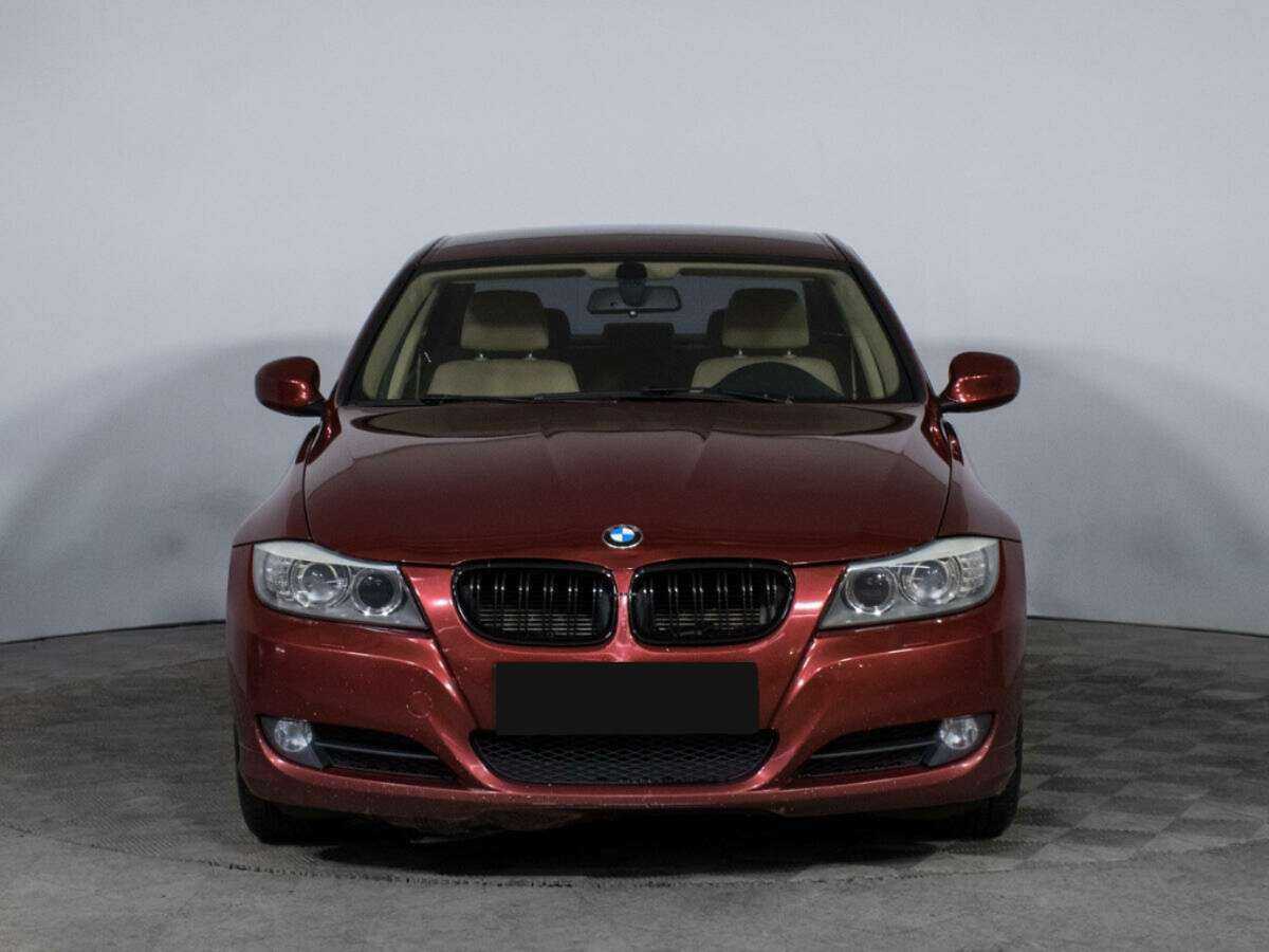 BMW 3 серии с пробегом — 2011 год. Фото: #1