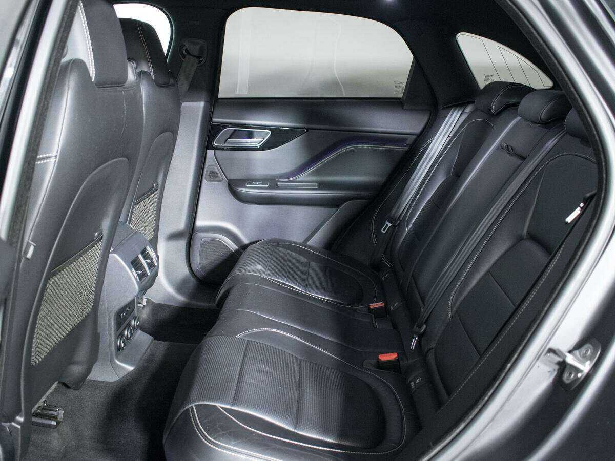 Jaguar F-Pace с пробегом — 2017 год. Фото: #9