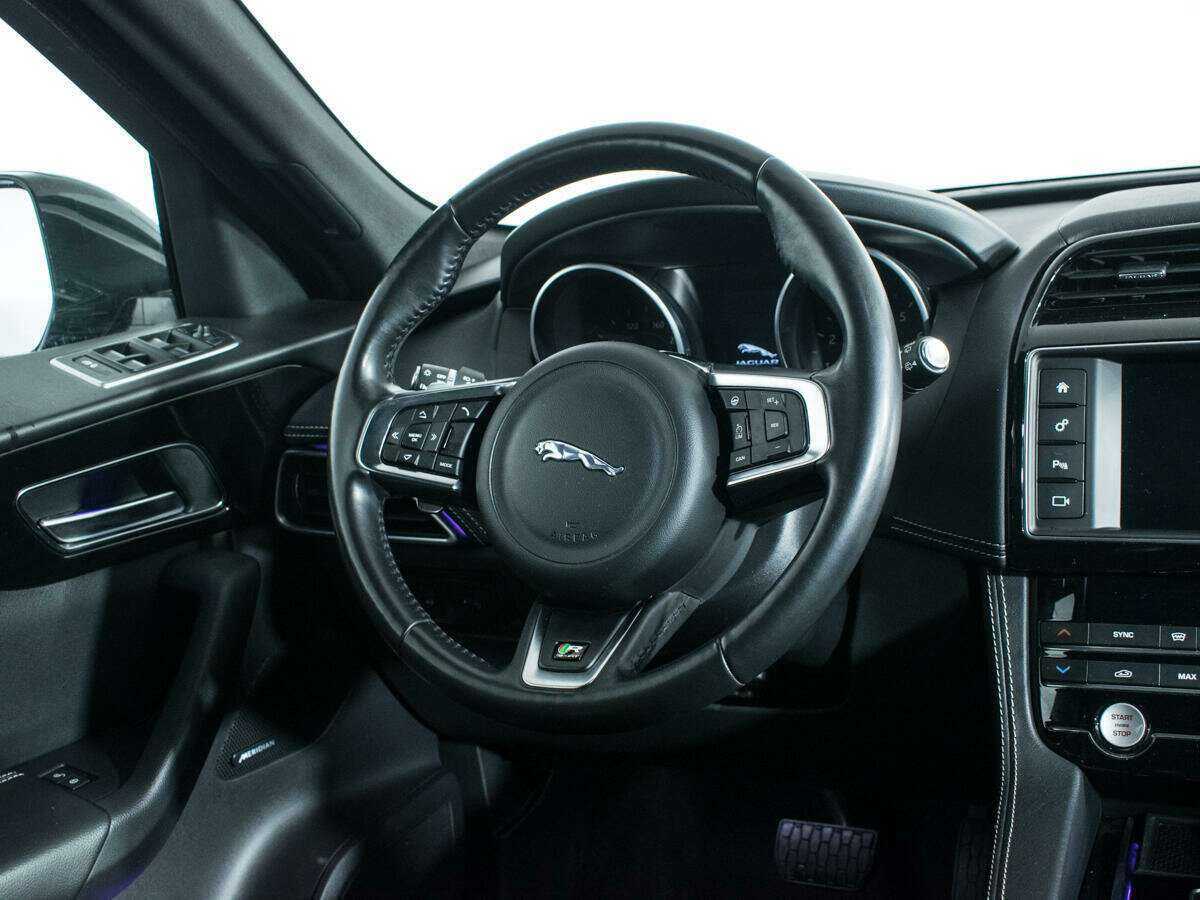 Jaguar F-Pace с пробегом — 2017 год. Фото: #13
