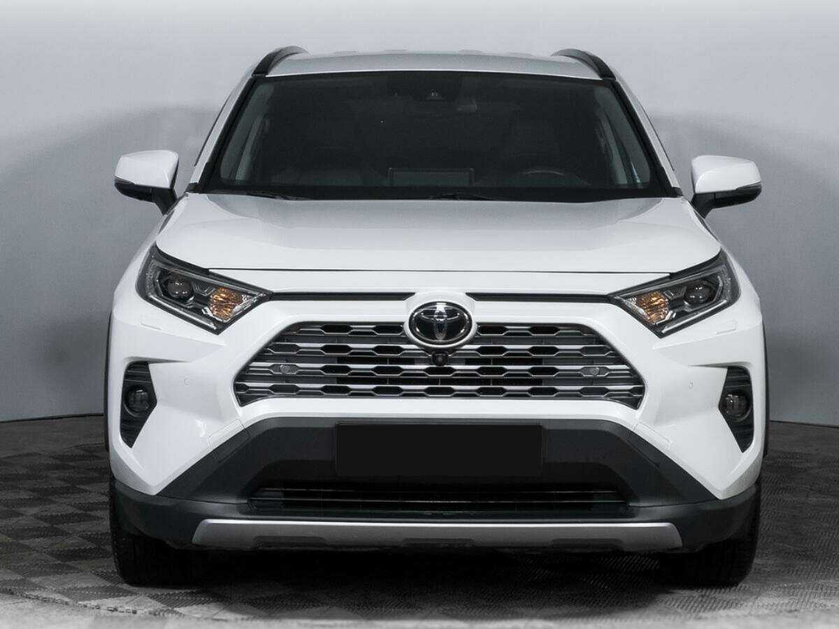 Toyota RAV4 с пробегом — 2021 год. Фото: #1