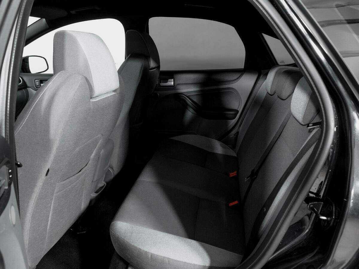 Ford Focus ST с пробегом — 2008 год. Фото: #9