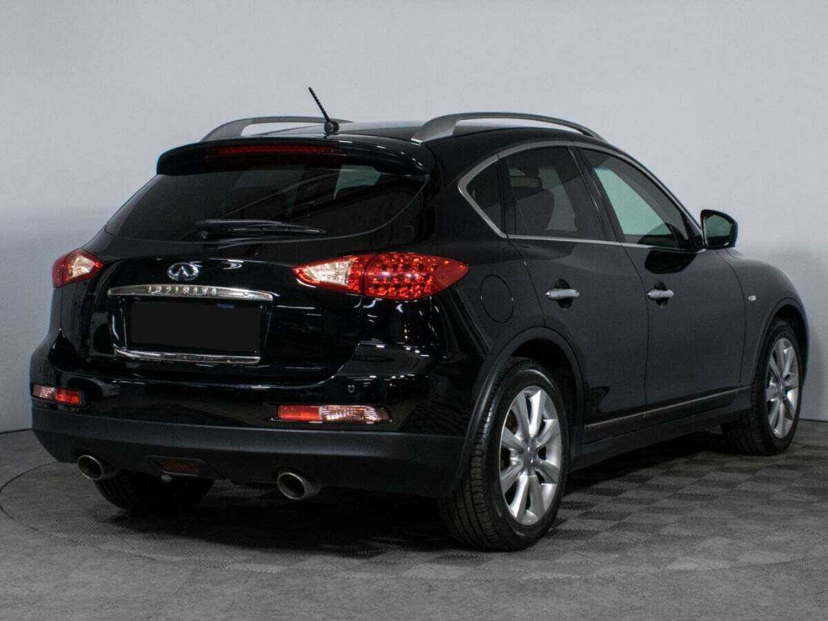 Infiniti EX с пробегом — 2011 год. Фото: #3