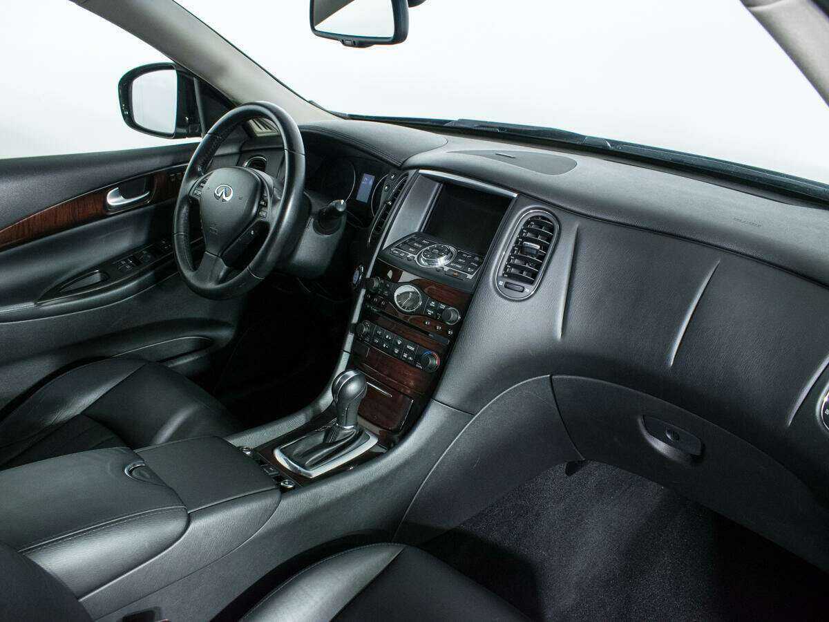Infiniti EX с пробегом — 2011 год. Фото: #7