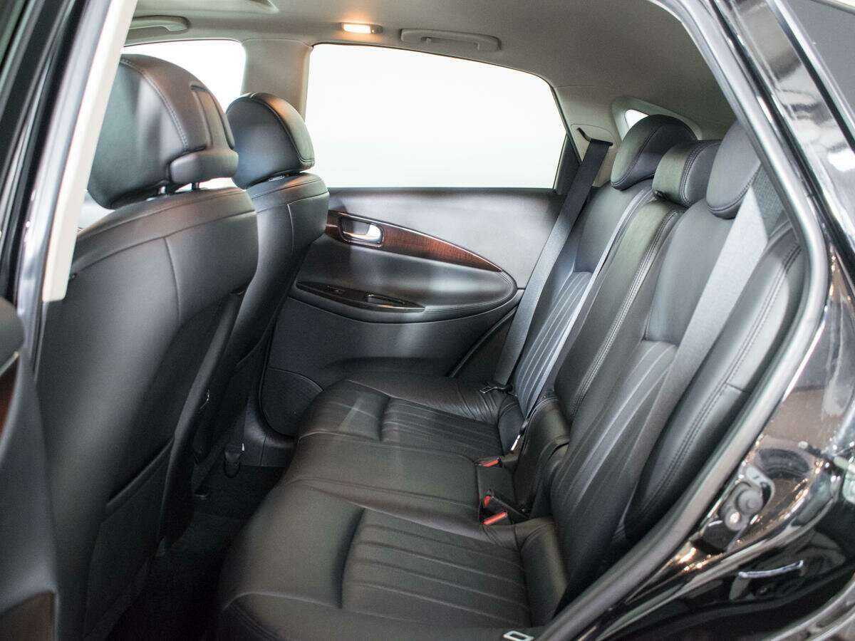 Infiniti EX с пробегом — 2011 год. Фото: #8