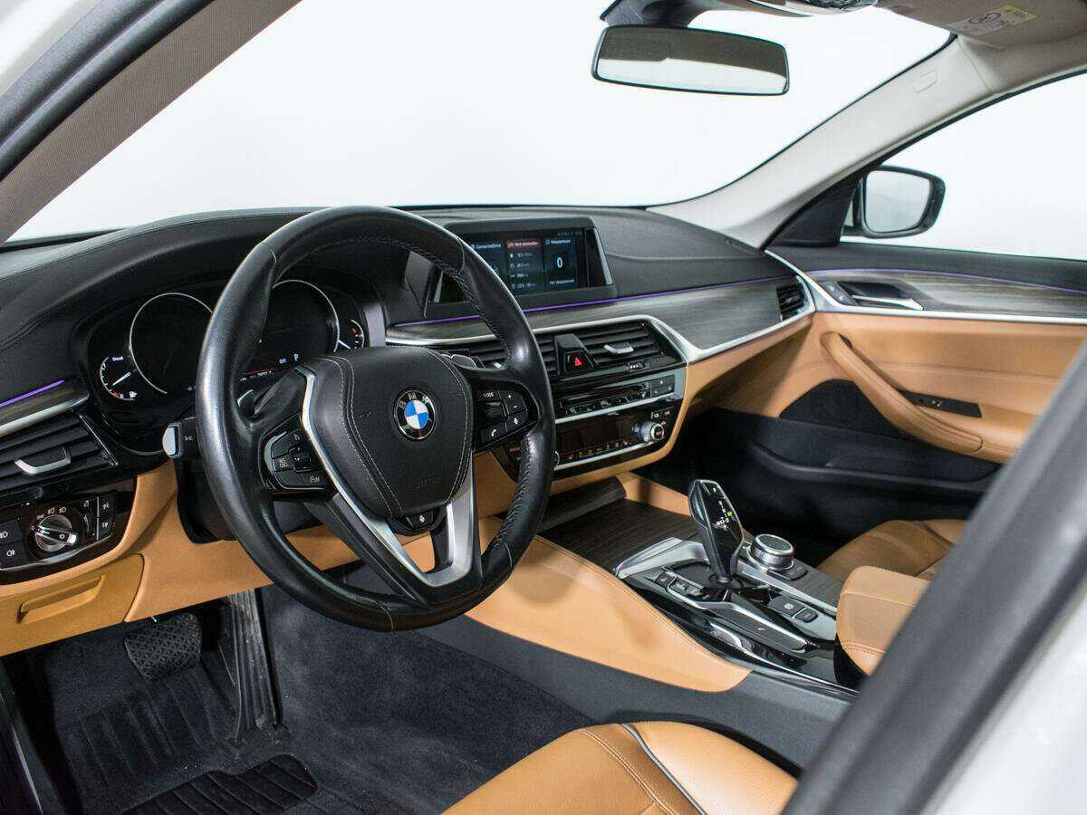 BMW 5 серии с пробегом — 2018 год. Фото: #12