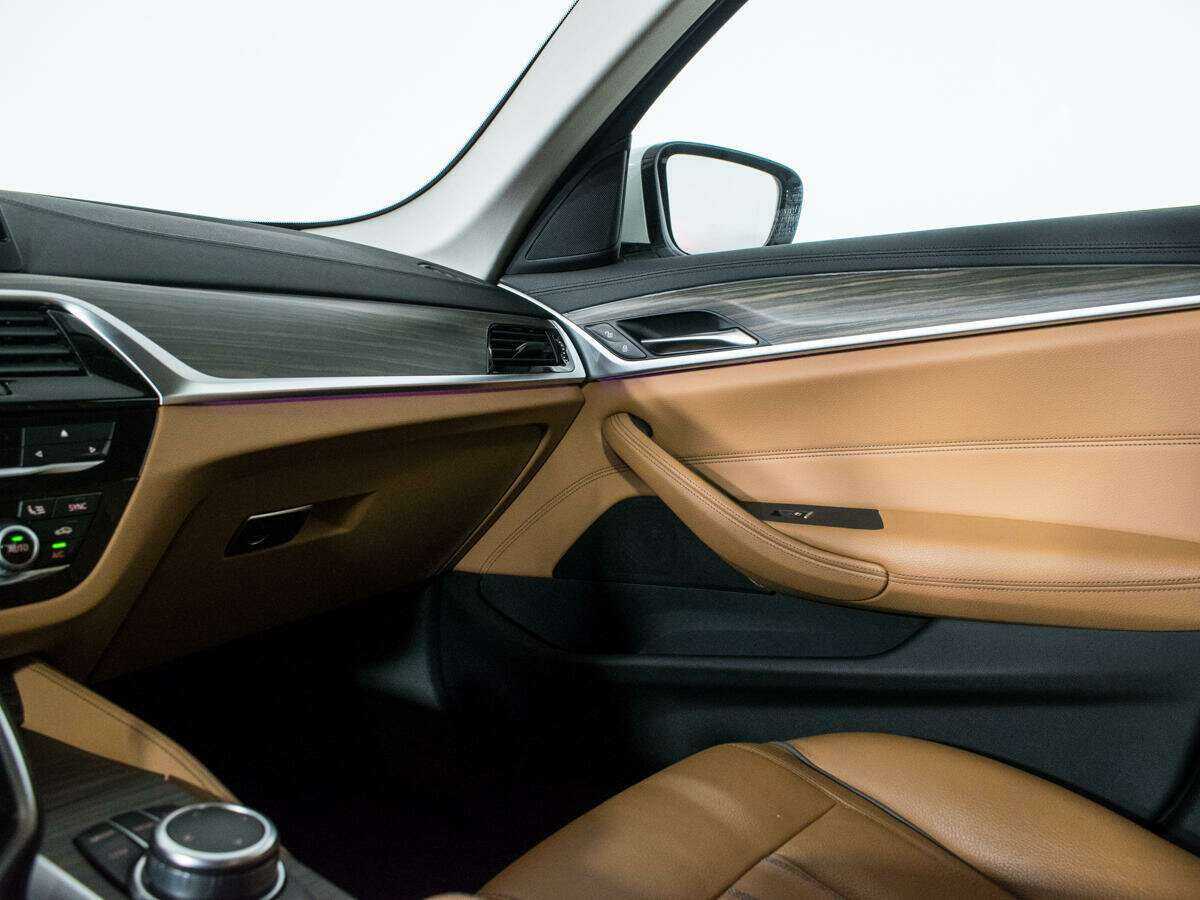 BMW 5 серии с пробегом — 2018 год. Фото: #16