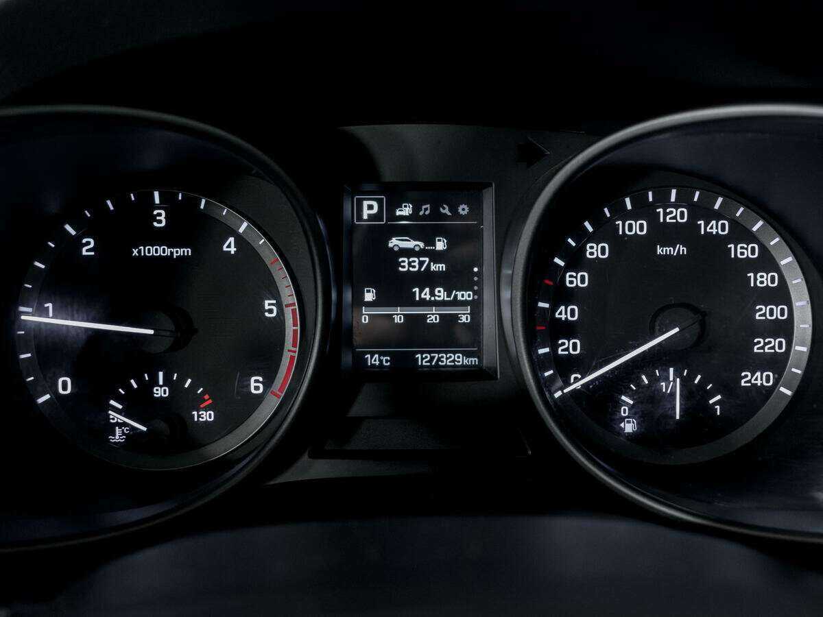 Hyundai Santa Fe с пробегом — 2016 год. Фото: #10