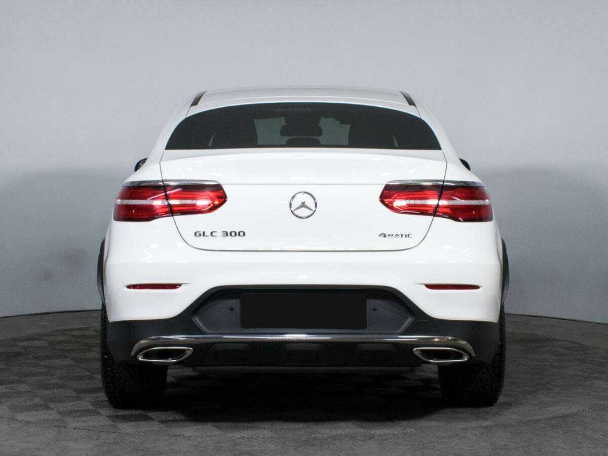 Mercedes-Benz GLC Coupe с пробегом — 2017 год. Фото: #4