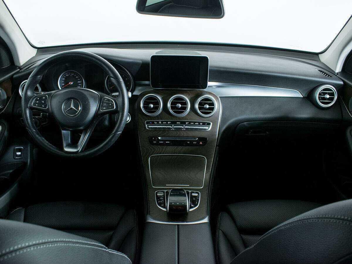 Mercedes-Benz GLC Coupe с пробегом — 2017 год. Фото: #9