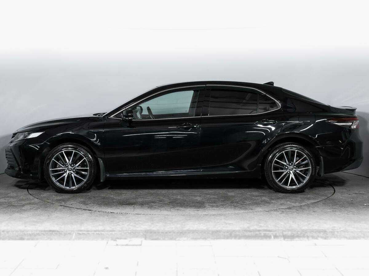 Toyota Camry с пробегом — 2022 год. Фото: #7