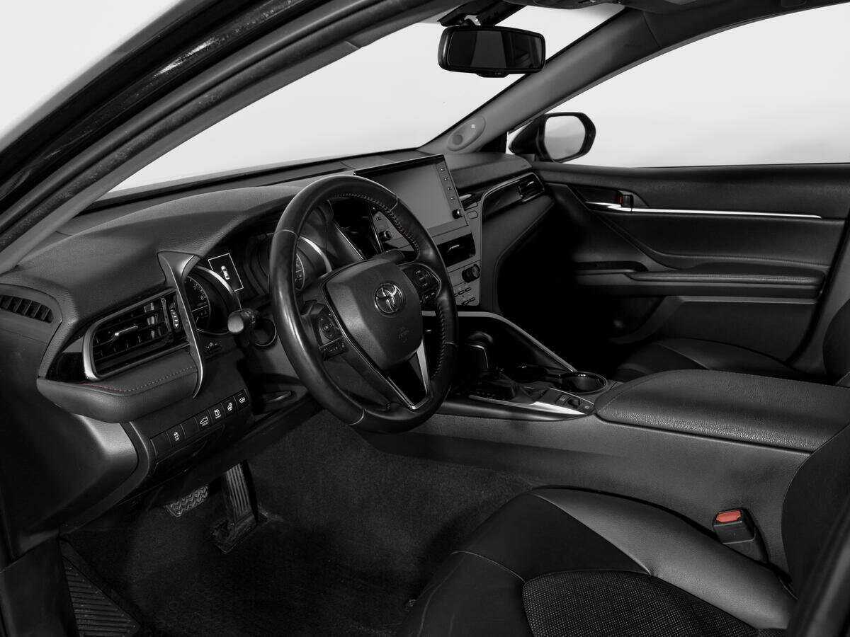 Toyota Camry с пробегом — 2022 год. Фото: #14