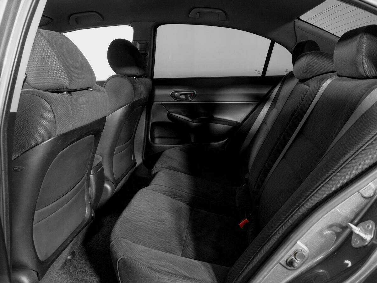 Honda Civic с пробегом — 2011 год. Фото: #8