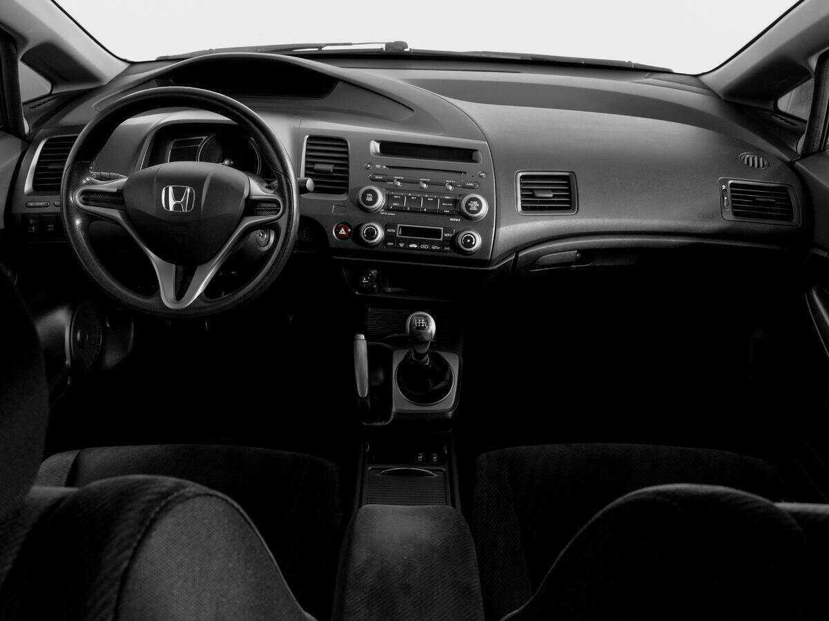 Honda Civic с пробегом — 2011 год. Фото: #10