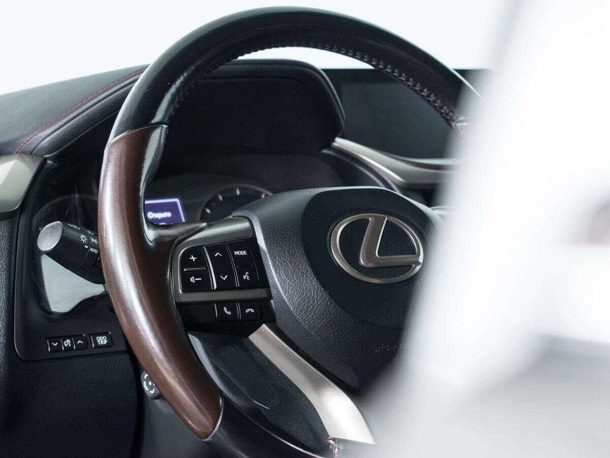 Lexus RX с пробегом — 2017 год. Фото: #17