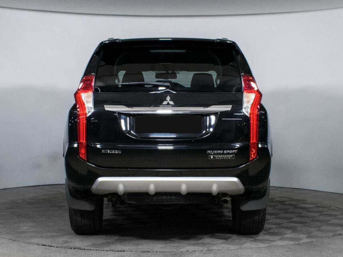 Mitsubishi Pajero Sport с пробегом — 2019 год. Фото: #5