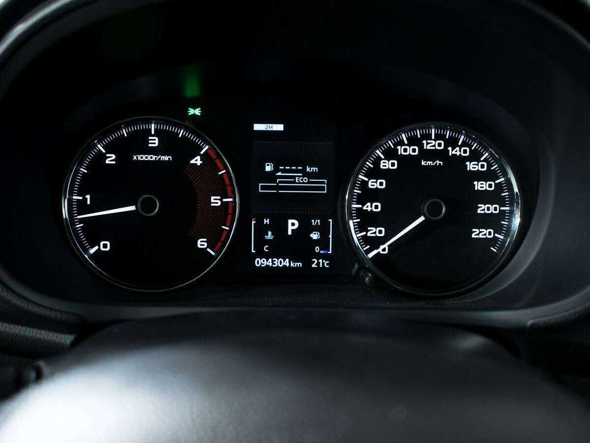 Mitsubishi Pajero Sport с пробегом — 2019 год. Фото: #10