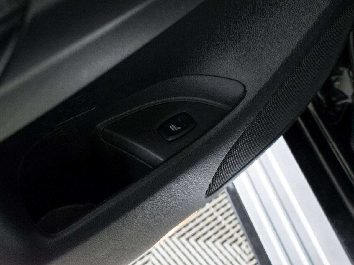 Mitsubishi Pajero Sport с пробегом — 2019 год. Фото: #14