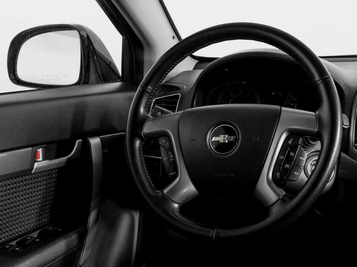 Chevrolet Captiva с пробегом — 2013 год. Фото: #12