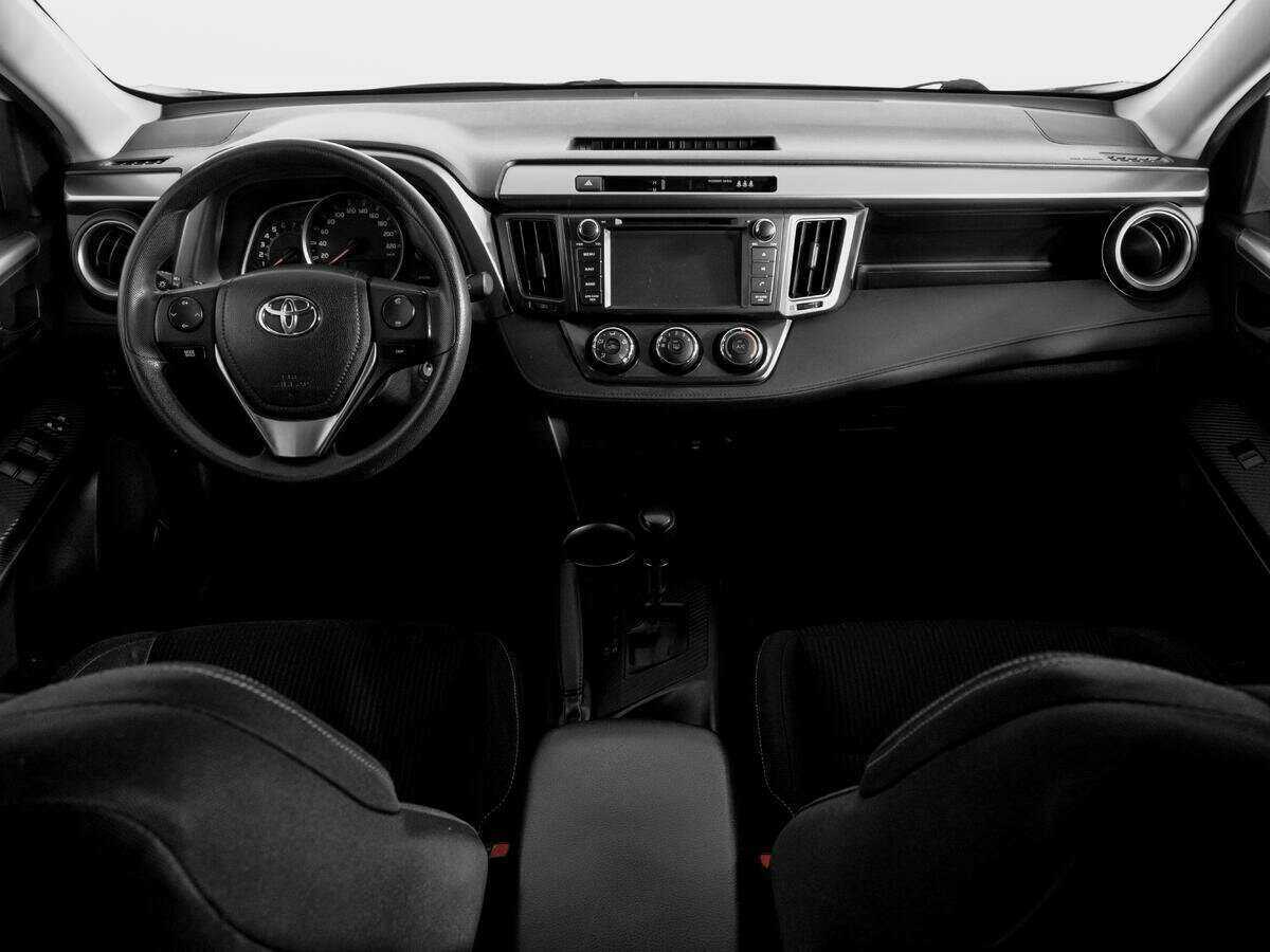 Toyota RAV4 с пробегом — 2013 год. Фото: #11