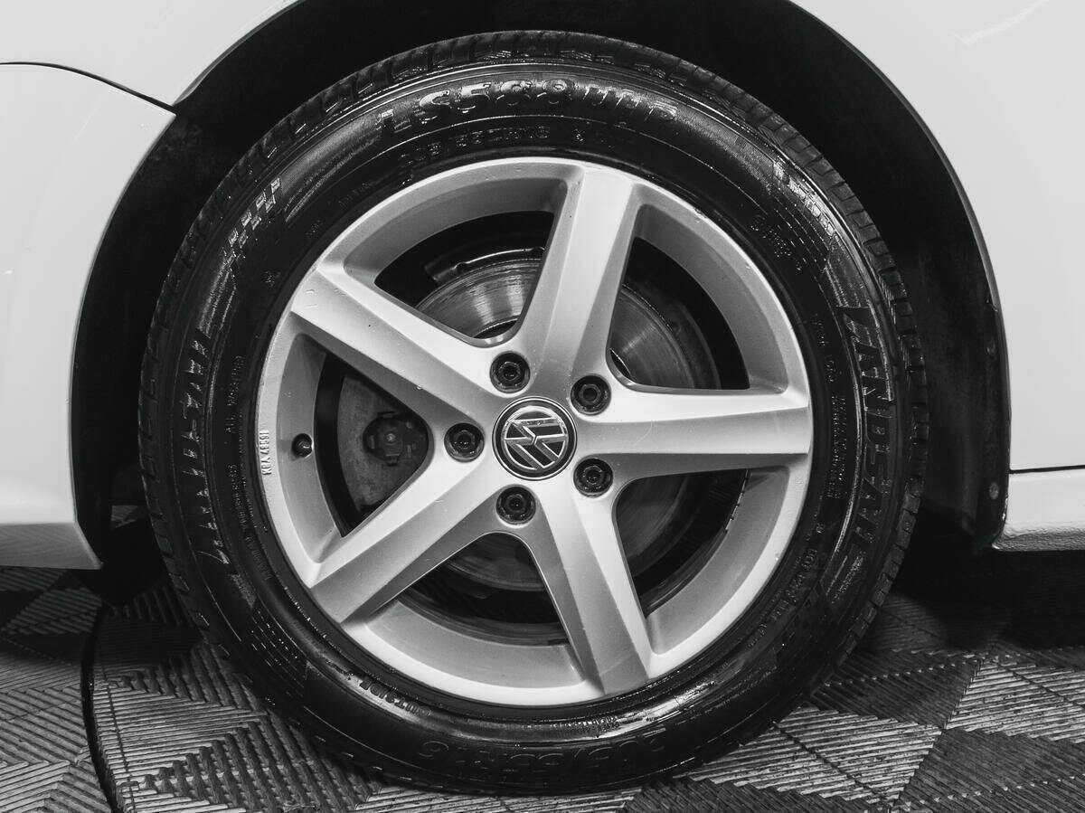 Volkswagen Jetta с пробегом — 2016 год. Фото: #15