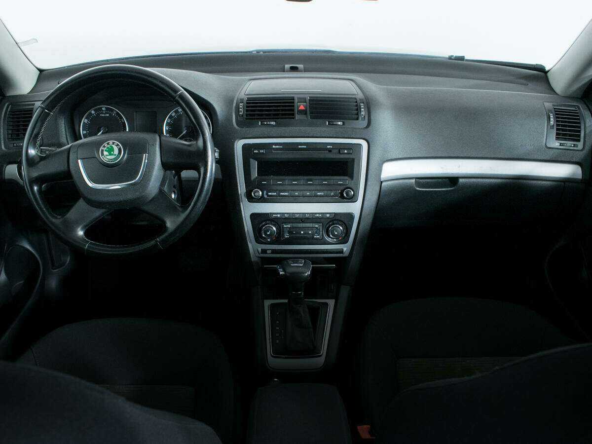 Skoda Octavia с пробегом — 2011 год. Фото: #11