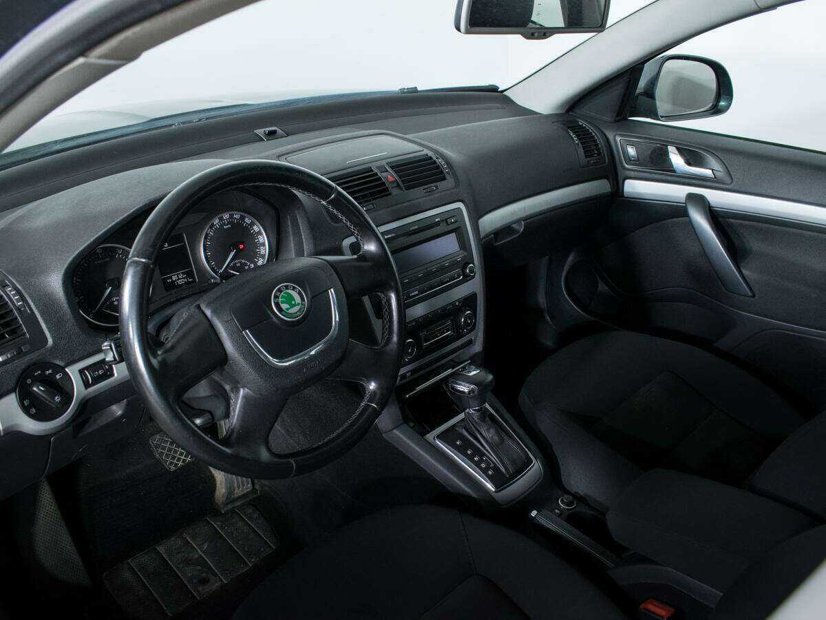 Skoda Octavia с пробегом — 2011 год. Фото: #12