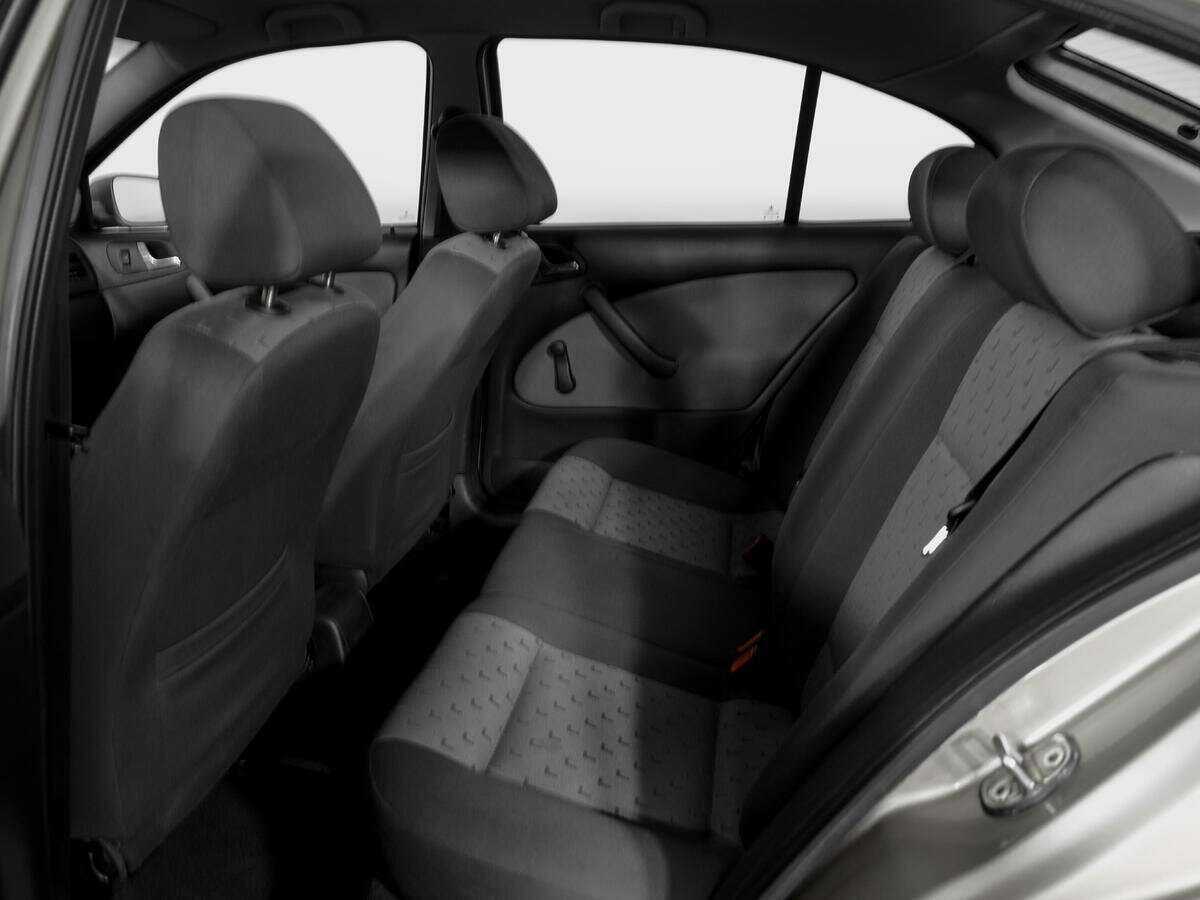 Skoda Octavia с пробегом — 2006 год. Фото: #9