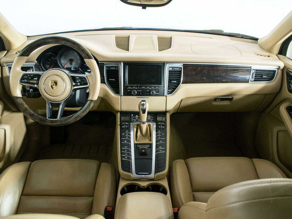 Porsche Macan с пробегом — 2015 год. Фото: #11
