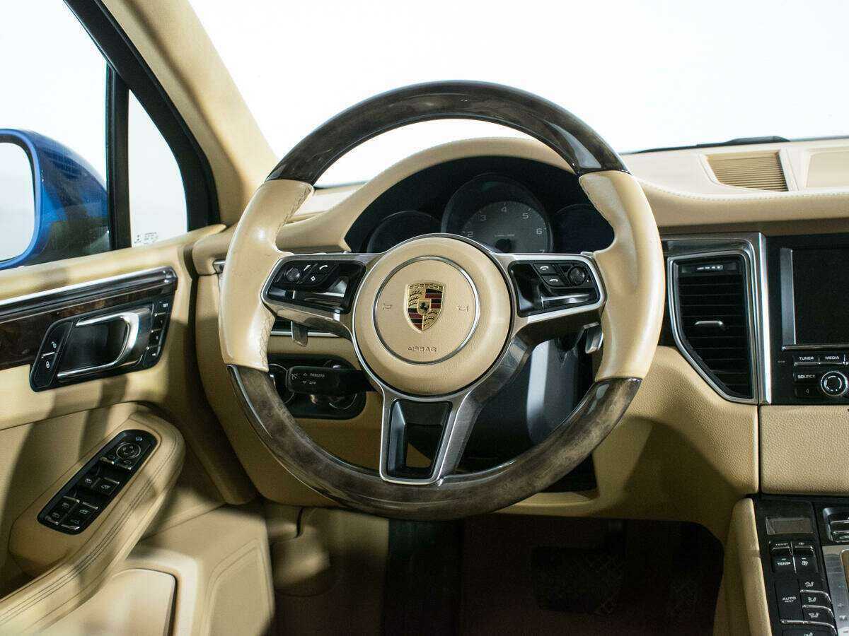 Porsche Macan с пробегом — 2015 год. Фото: #13