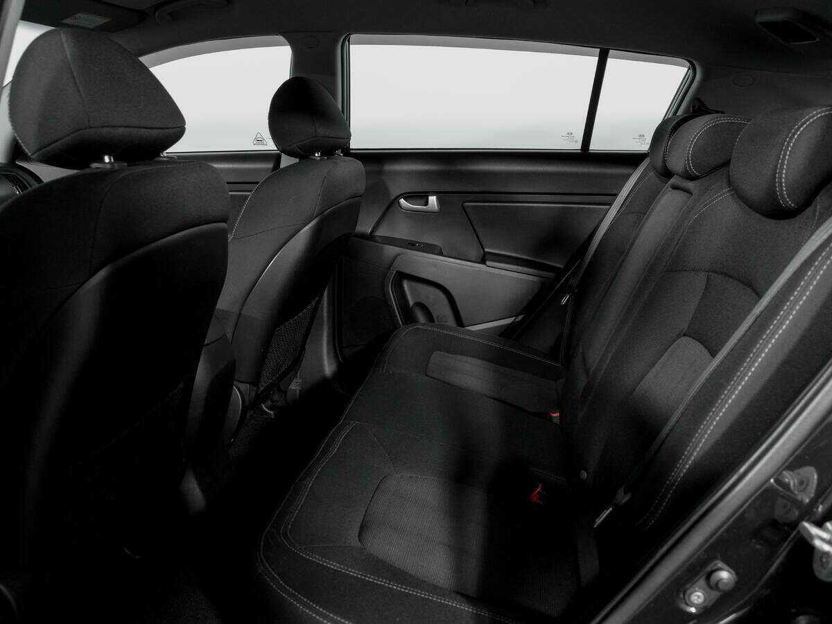 Kia Sportage с пробегом — 2010 год. Фото: #9