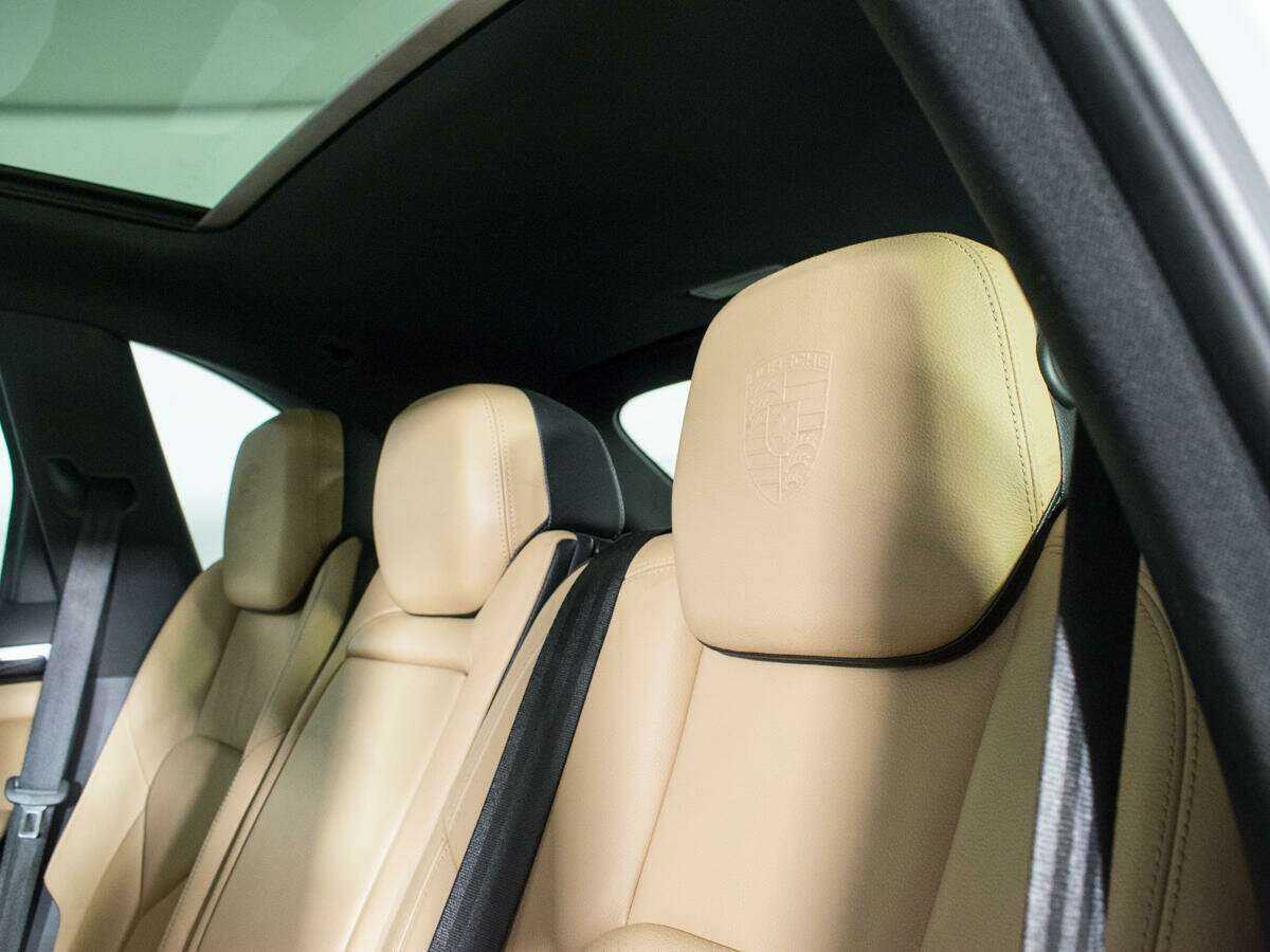 Porsche Cayenne с пробегом — 2014 год. Фото: #17